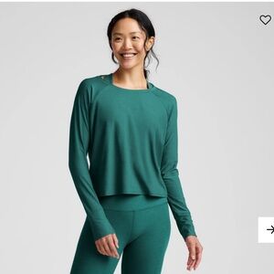 Beyond Yoga featherweight daydream pullover, S